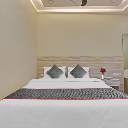 Super Hotel O Kiwi International Мумбаи Экстерьер фото